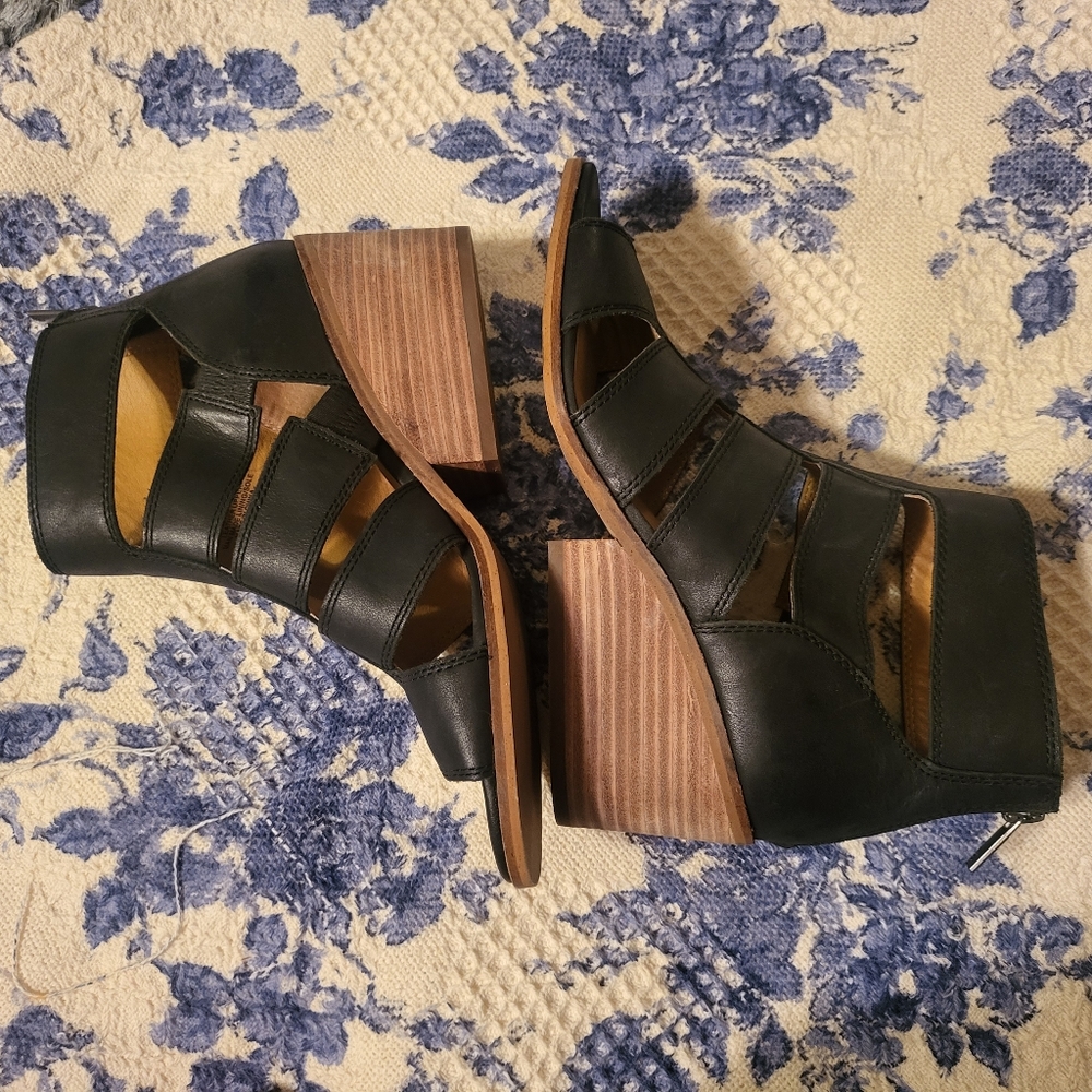 Lucky Brand Blk Leather Sortia Casual Strappy Open Toe Sandal w/Stack Heel 8/38